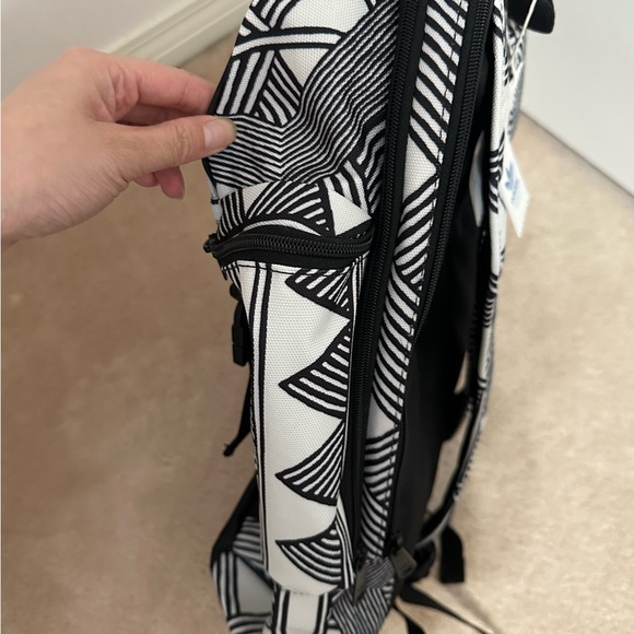 SOLD - Adidas Original Campus Backpack NEW - Picture 5 of 7